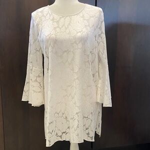 Nally & Millie White Lace Bell-Sleeve Tunic, size S/M